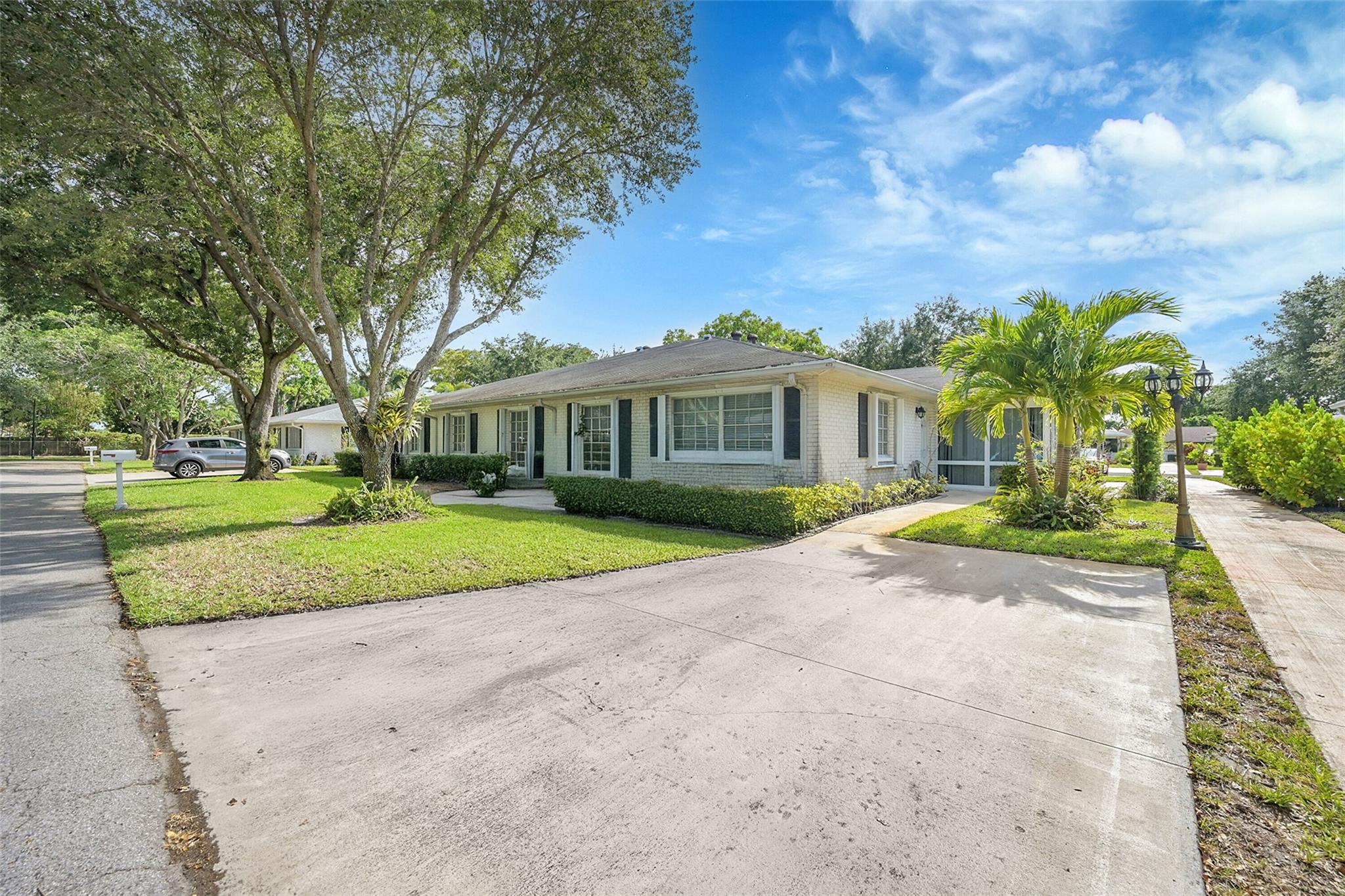 10143 E 45th Trl 473