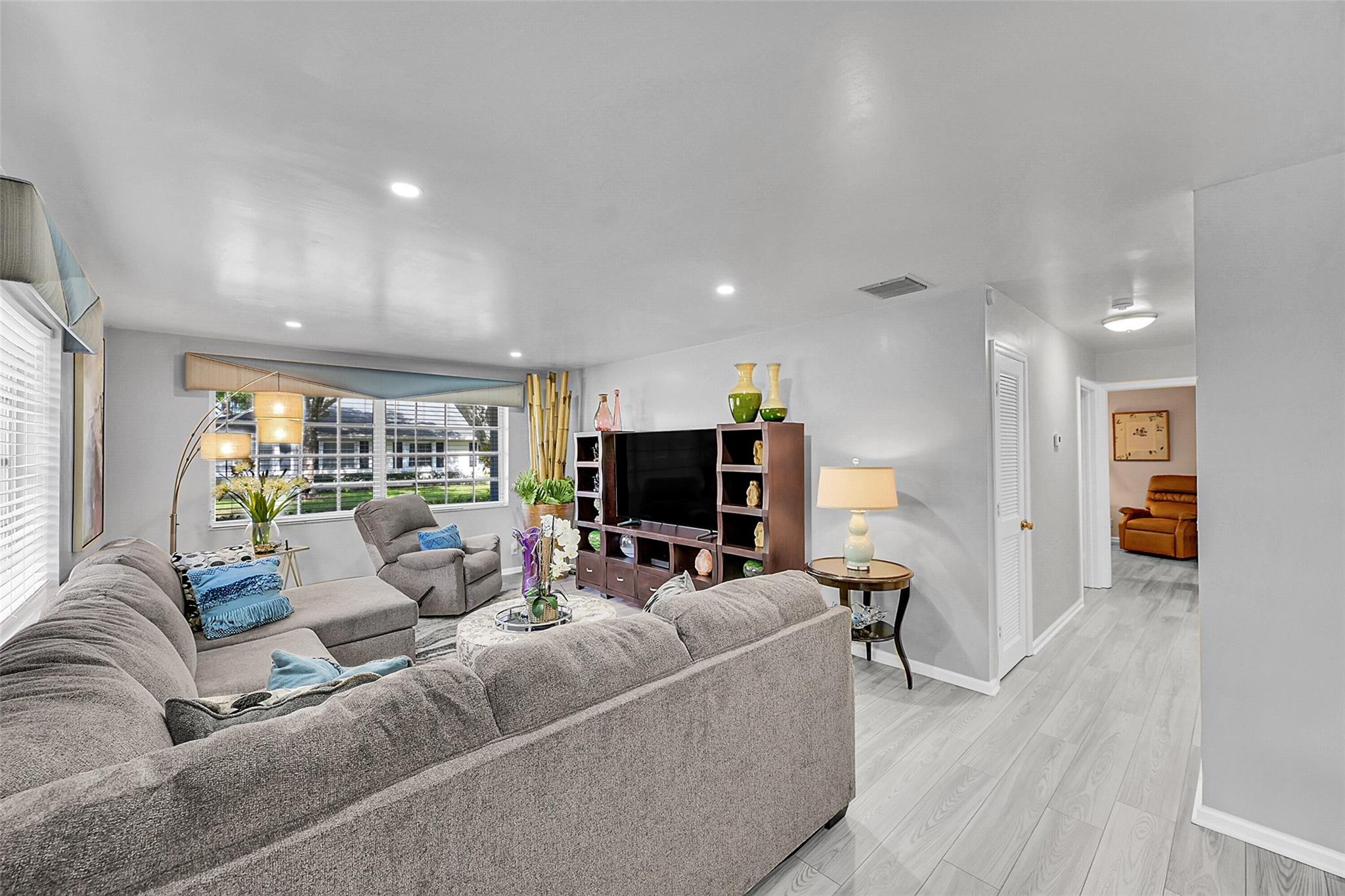 10143 E 45th Trl 473