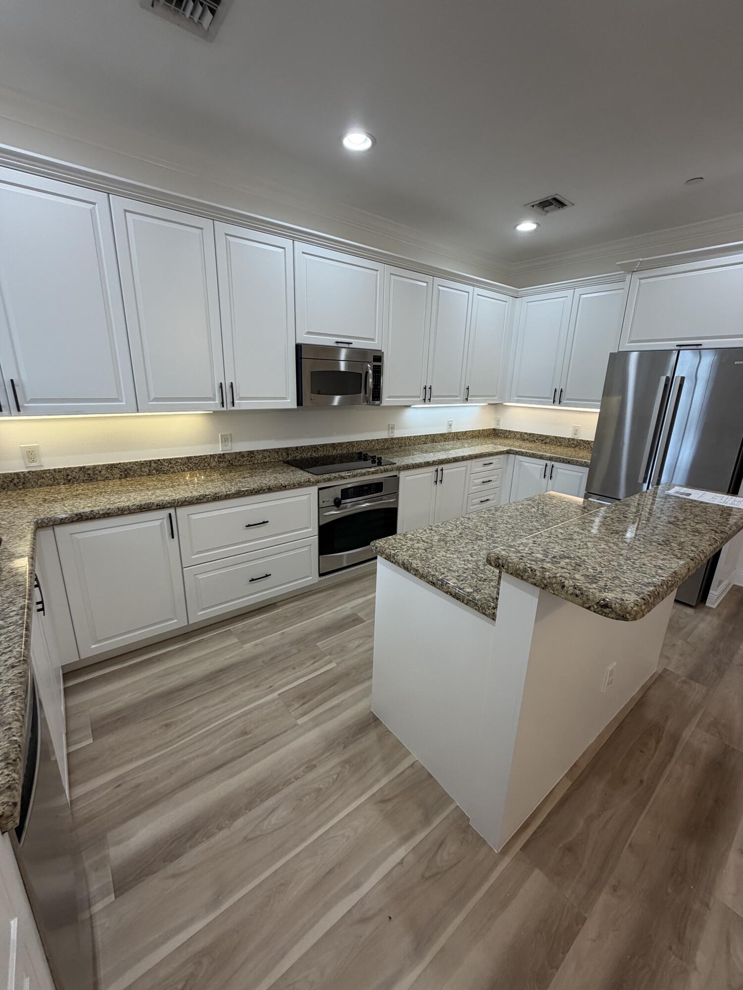 ESTANCIA AT BOYNTON BEACH - Residential