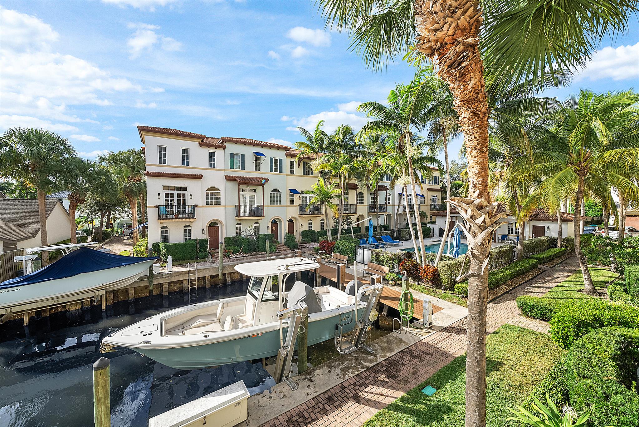 ESTANCIA AT BOYNTON BEACH - Residential