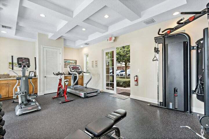 ESTANCIA AT BOYNTON BEACH - Residential
