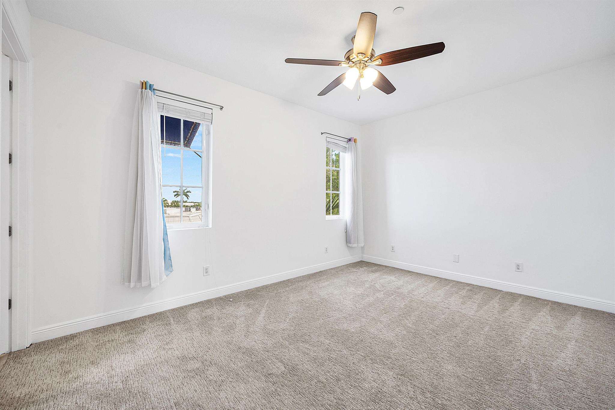 ESTANCIA AT BOYNTON BEACH - Residential