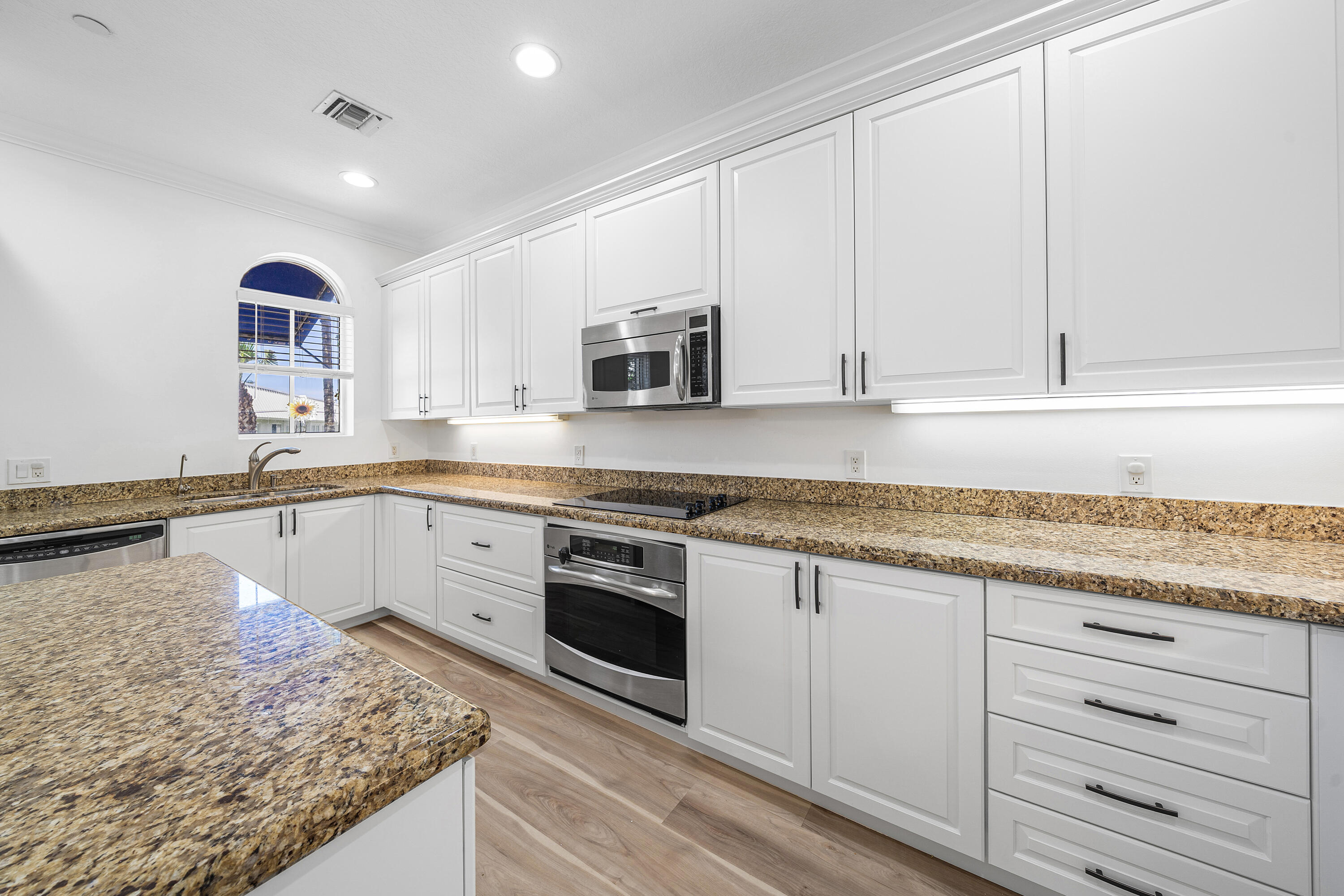 ESTANCIA AT BOYNTON BEACH - Residential