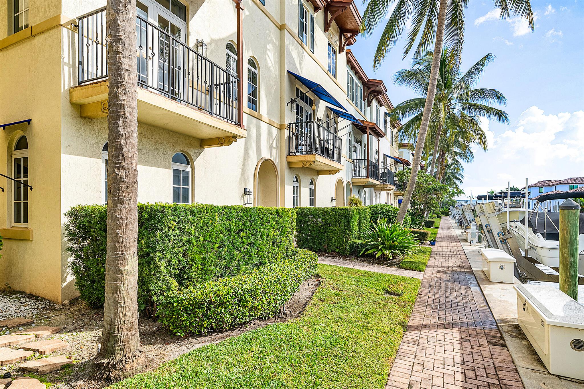 ESTANCIA AT BOYNTON BEACH - Residential