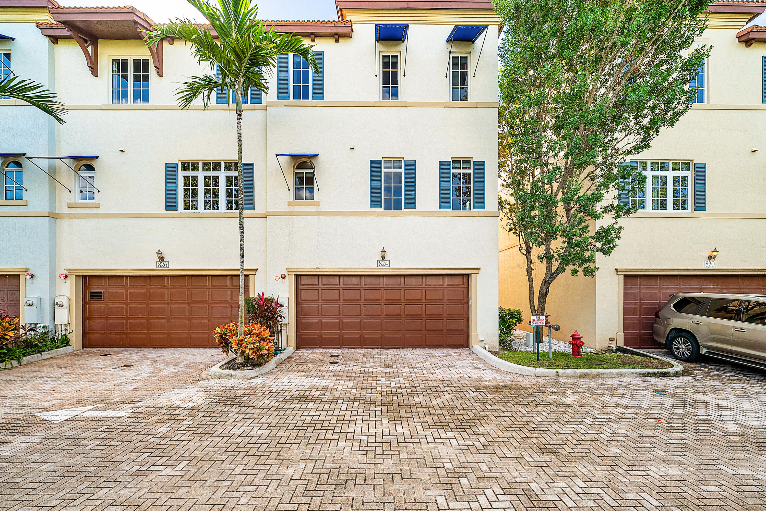 ESTANCIA AT BOYNTON BEACH - Residential