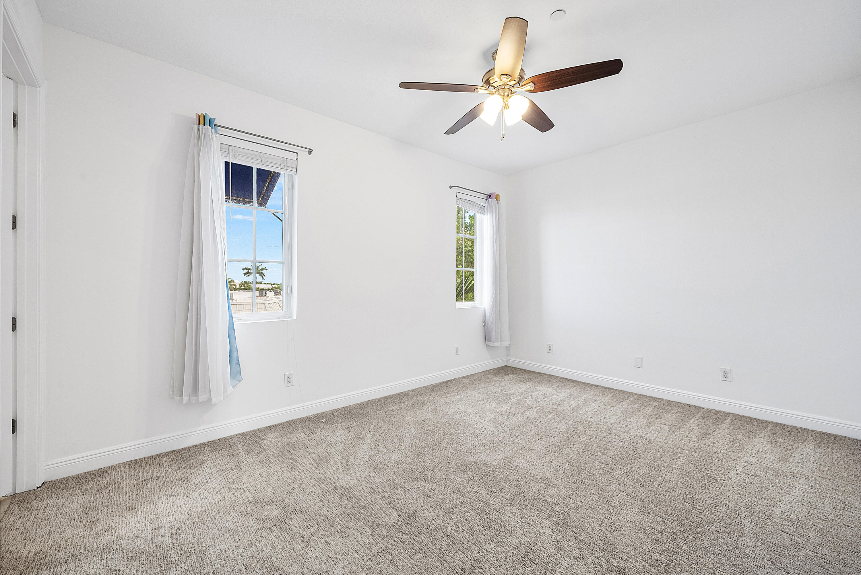 ESTANCIA AT BOYNTON BEACH - Residential