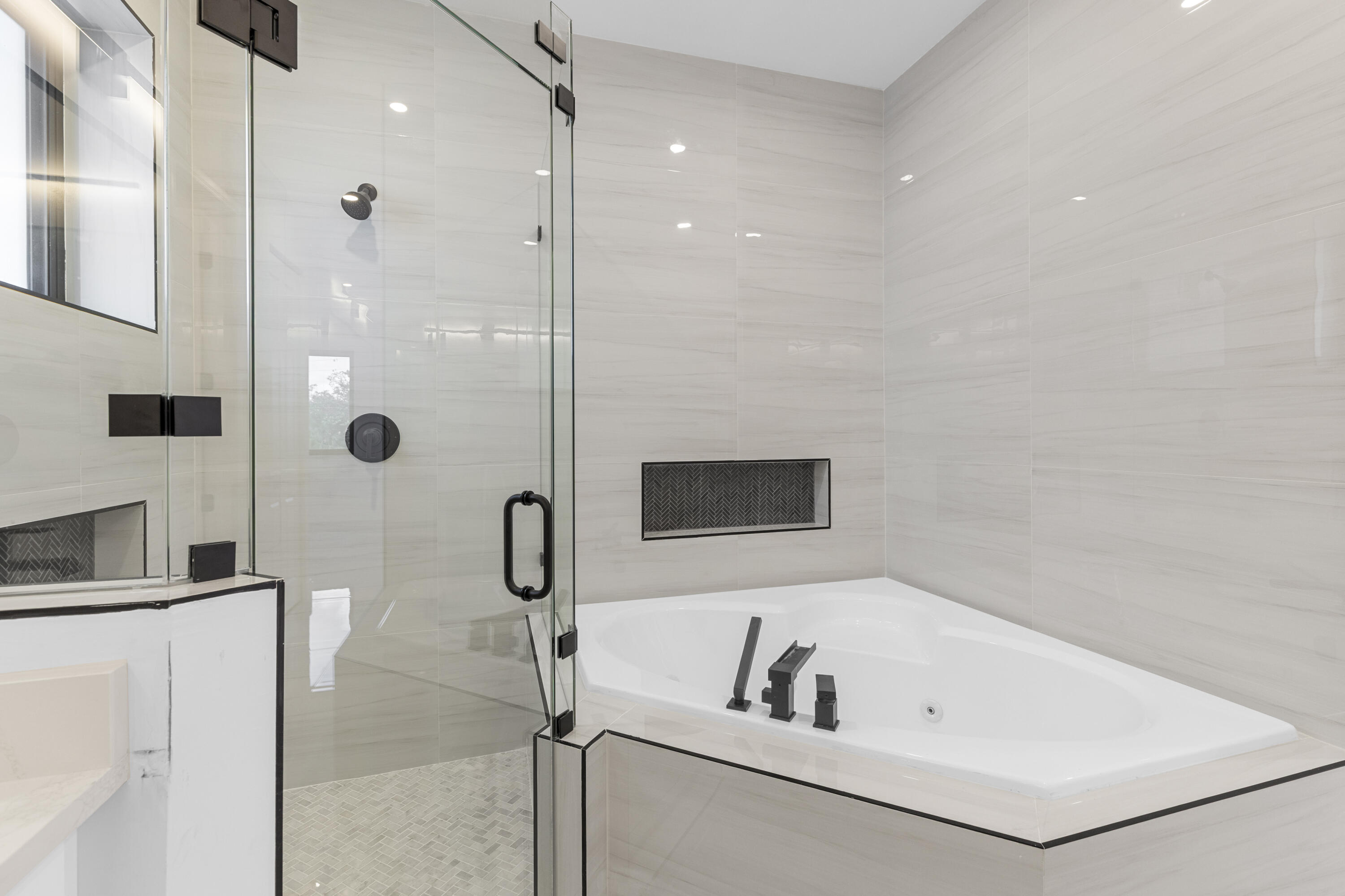 PALM-AIRE VILLAGE 3RD SEC ADDN 7 - Residential