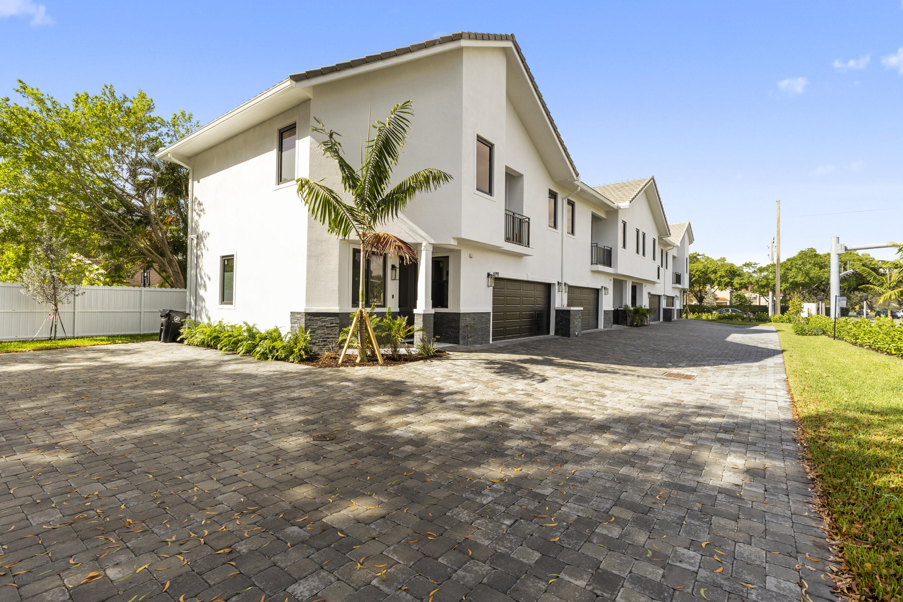 PALM-AIRE VILLAGE 3RD SEC ADDN 7 - Residential