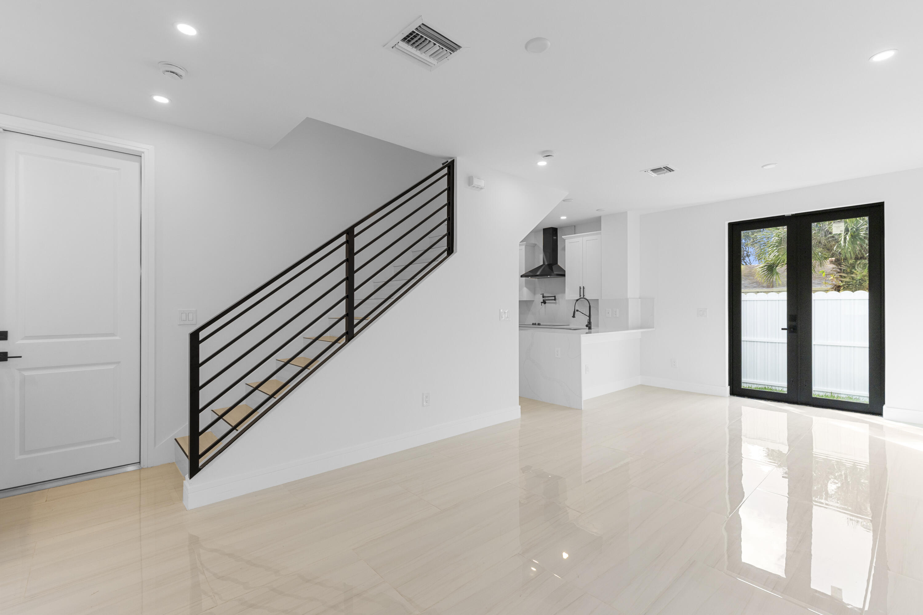 PALM-AIRE VILLAGE 3RD SEC ADDN 7 - Residential