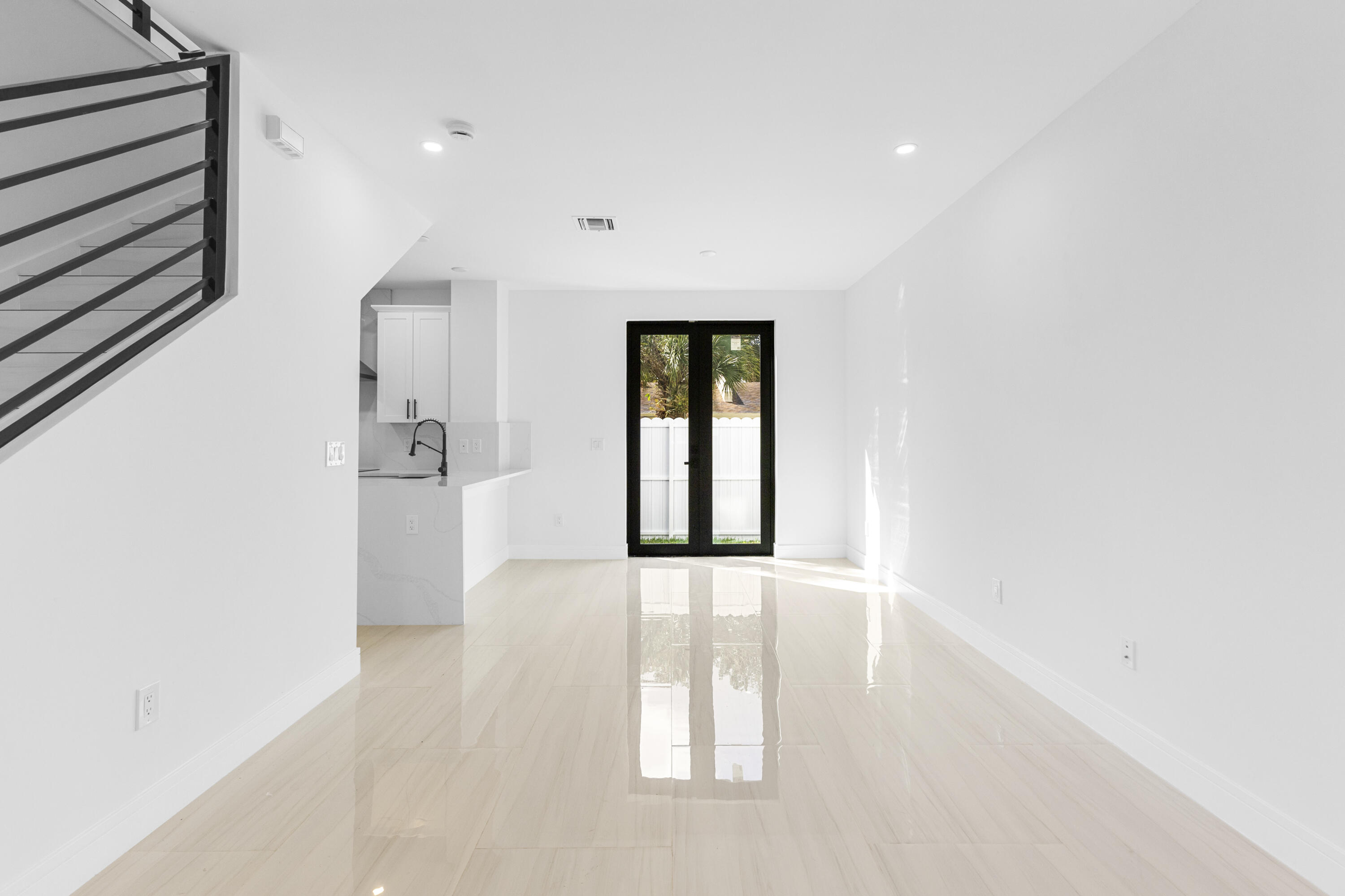 PALM-AIRE VILLAGE 3RD SEC ADDN 7 - Residential