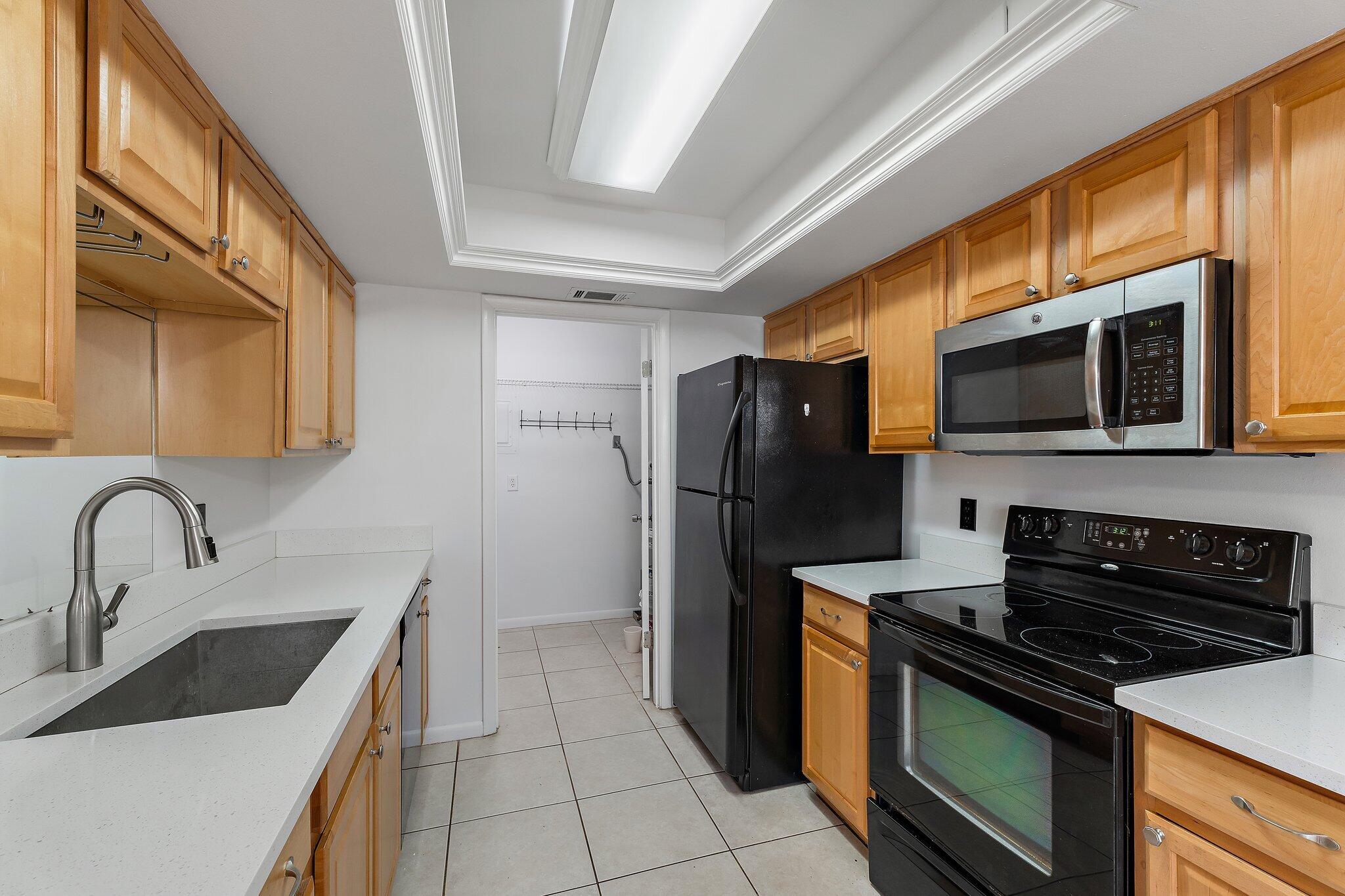 JUPITER LAKES VILLAS CONDO I AND II - Residential Lease