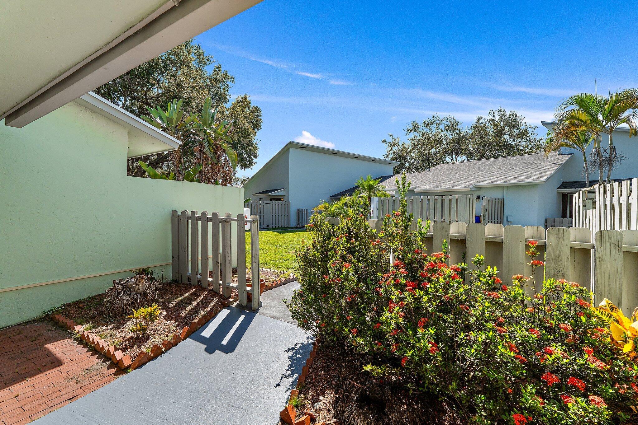 JUPITER LAKES VILLAS CONDO I AND II - Residential Lease