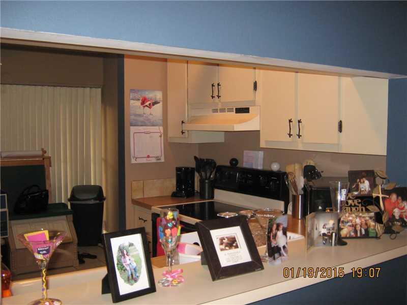 Courtyard at Coral Gate - Residential