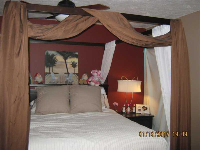 Courtyard at Coral Gate - Residential