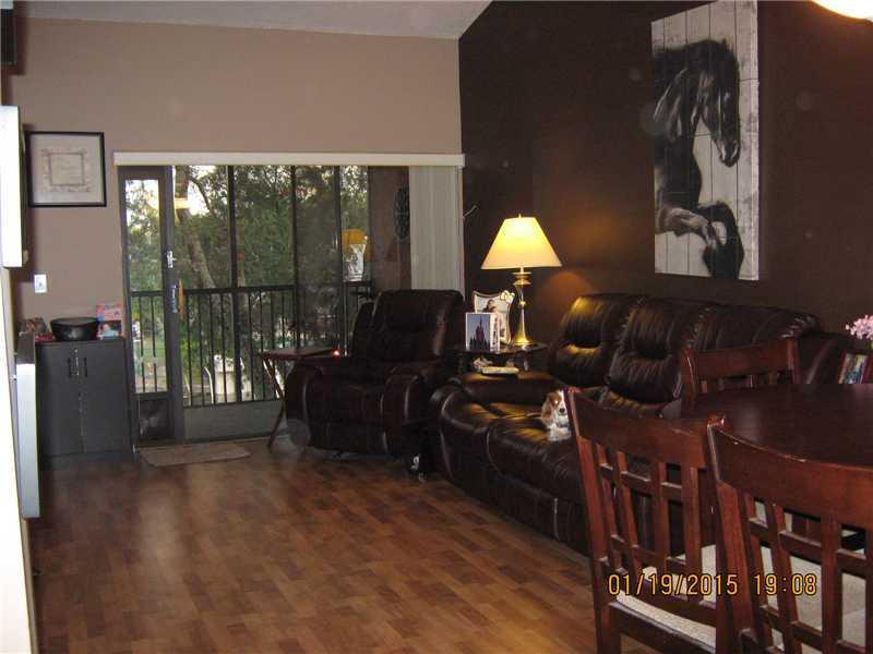 Courtyard at Coral Gate - Residential