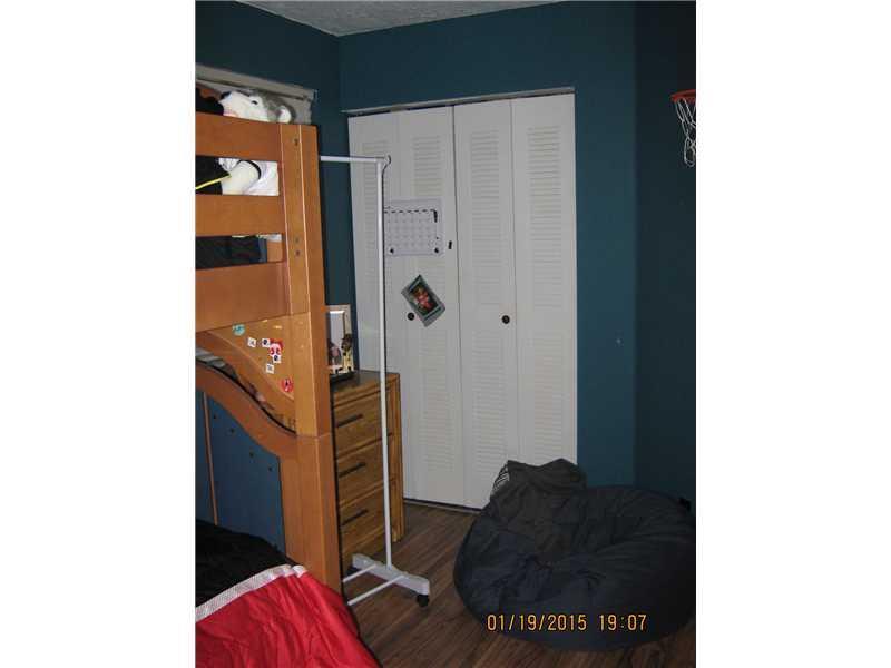 Courtyard at Coral Gate - Residential