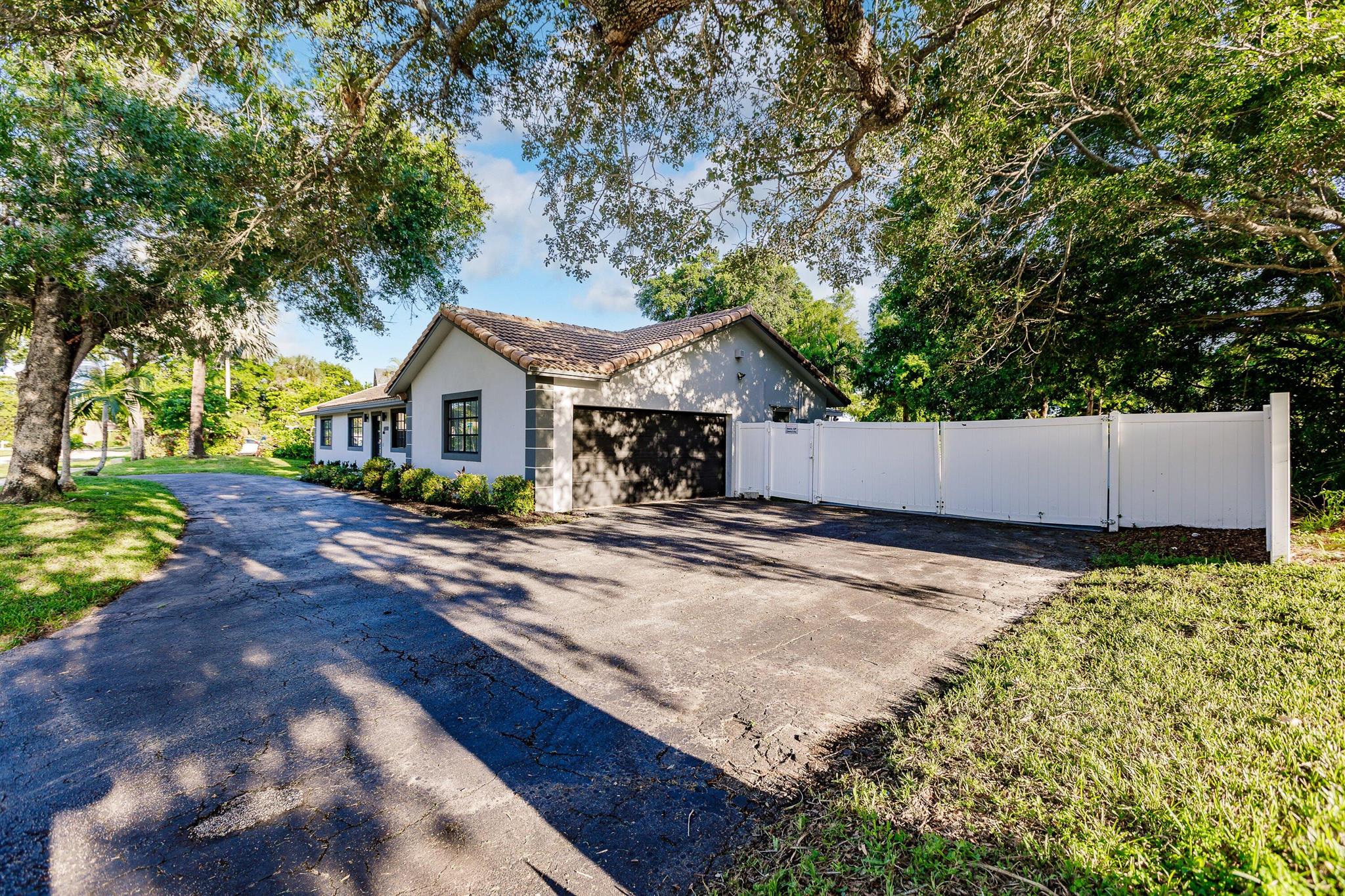 8690 Gatehouse Road