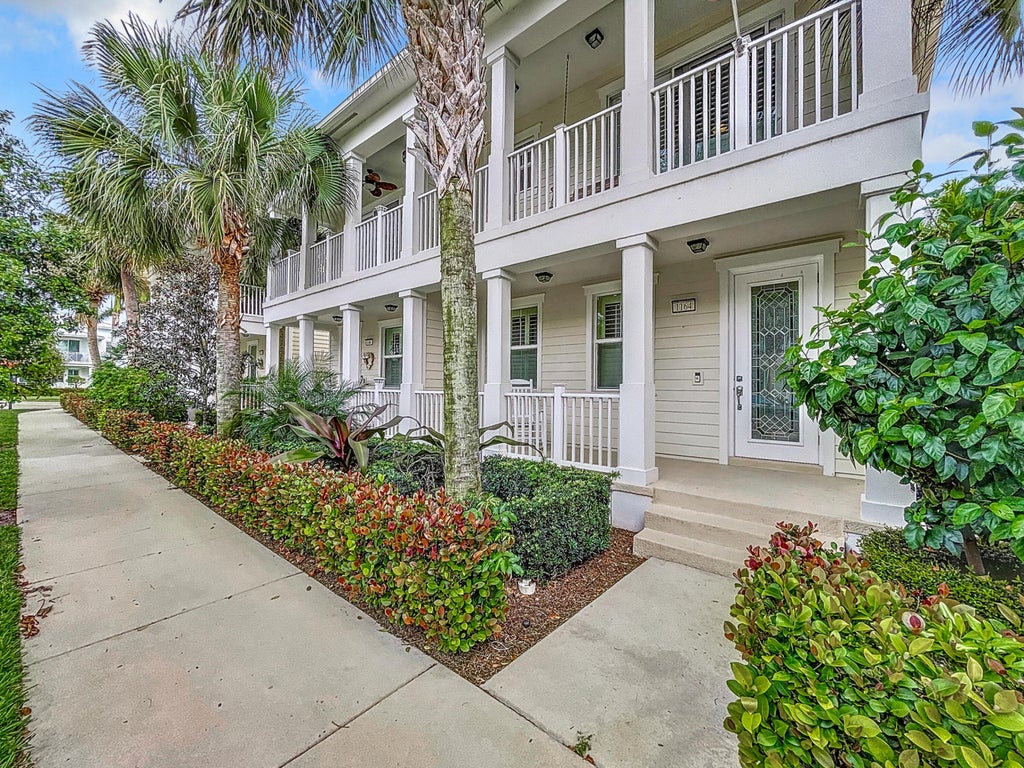 Photo of 1164 Islamorada Drive, Jupiter, FL 33458 (MLS # B26062385)