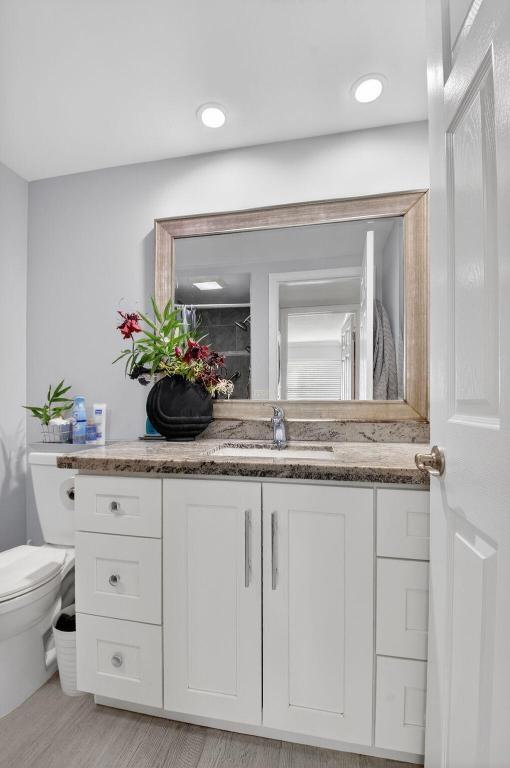 KINGS POINT CAPRI CONDOS - Residential