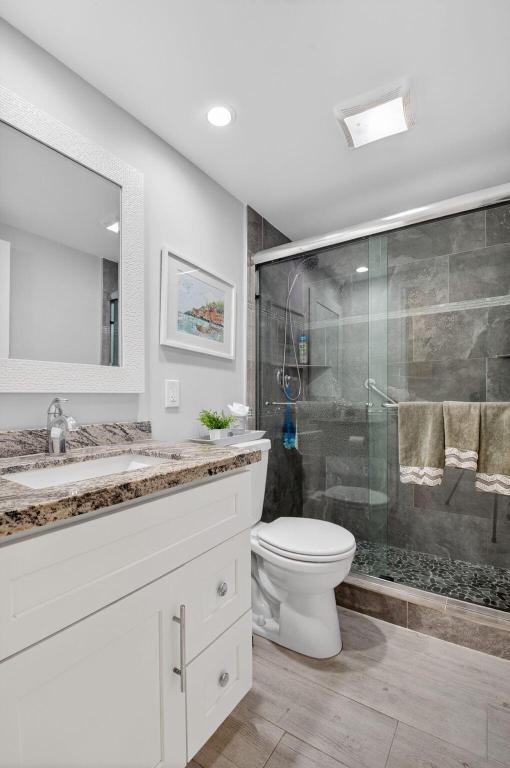 KINGS POINT CAPRI CONDOS - Residential