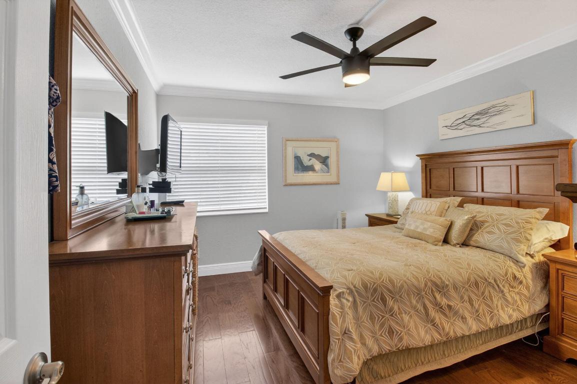 KINGS POINT CAPRI CONDOS - Residential