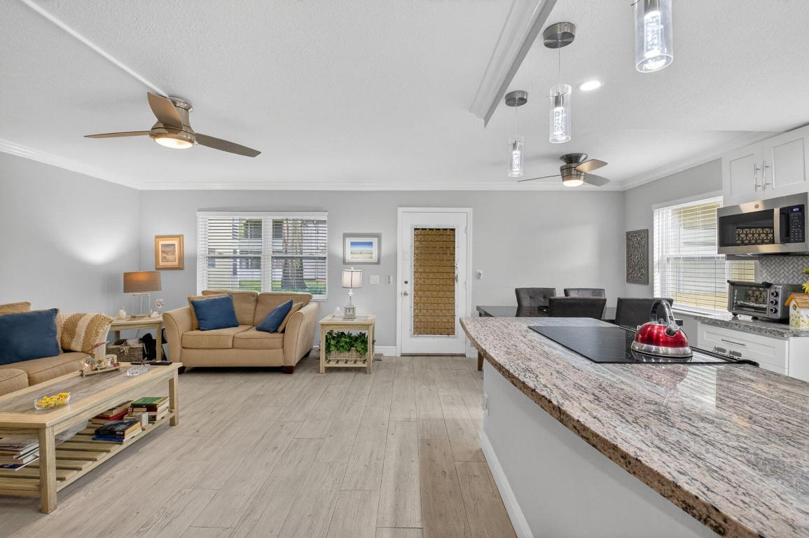 KINGS POINT CAPRI CONDOS - Residential