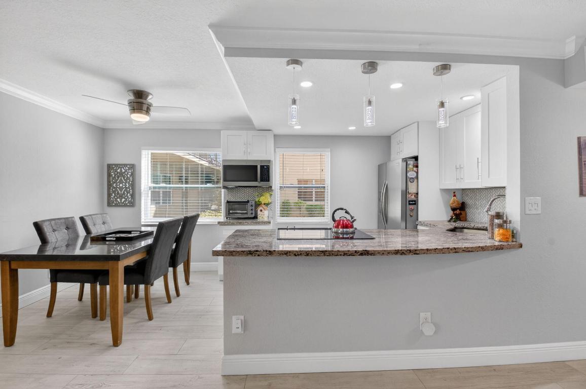 KINGS POINT CAPRI CONDOS - Residential