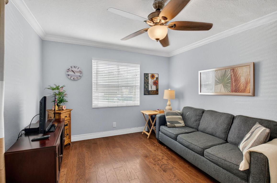 KINGS POINT CAPRI CONDOS - Residential