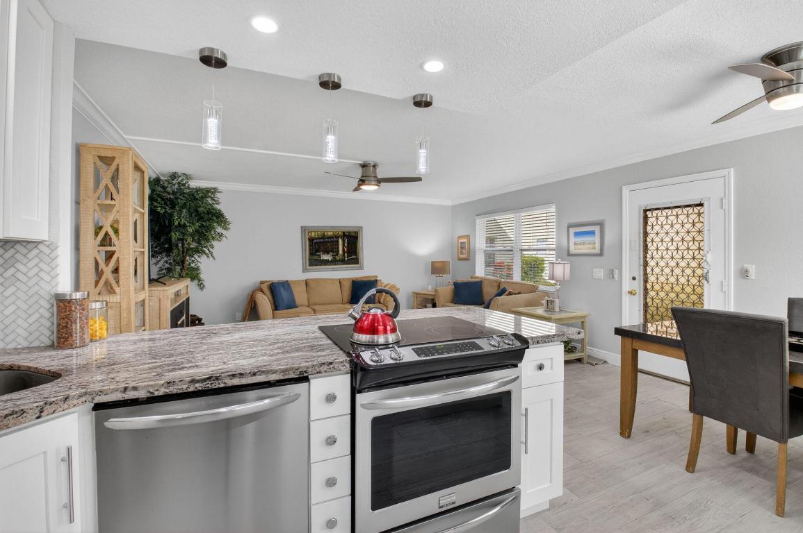 KINGS POINT CAPRI CONDOS - Residential