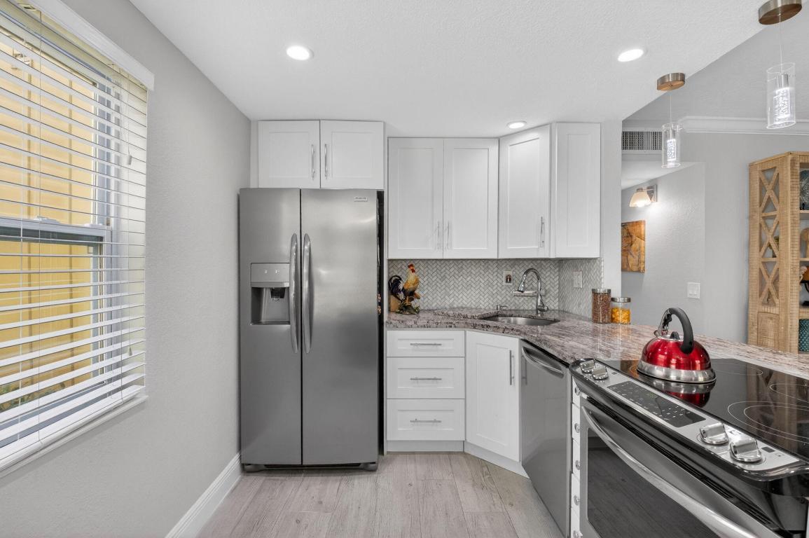 KINGS POINT CAPRI CONDOS - Residential