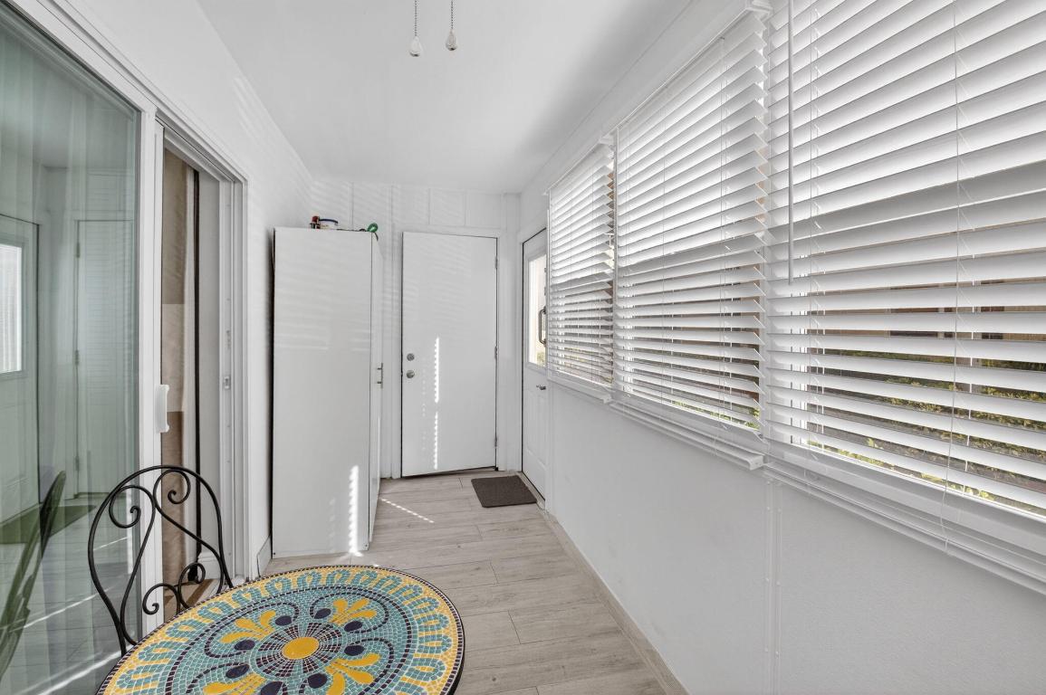 KINGS POINT CAPRI CONDOS - Residential