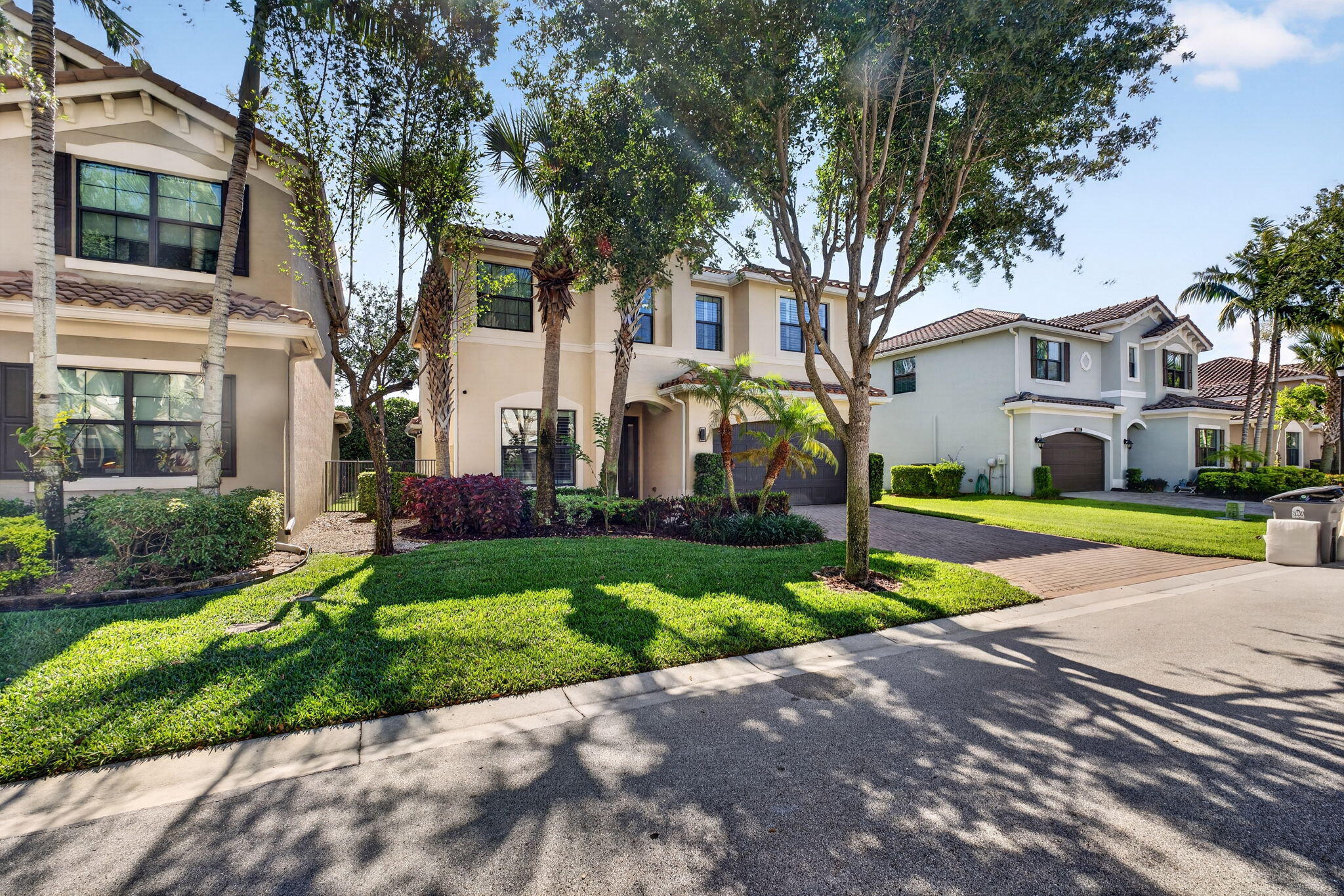 ATLANTIC COMMONS PL 5 - Residential Lease