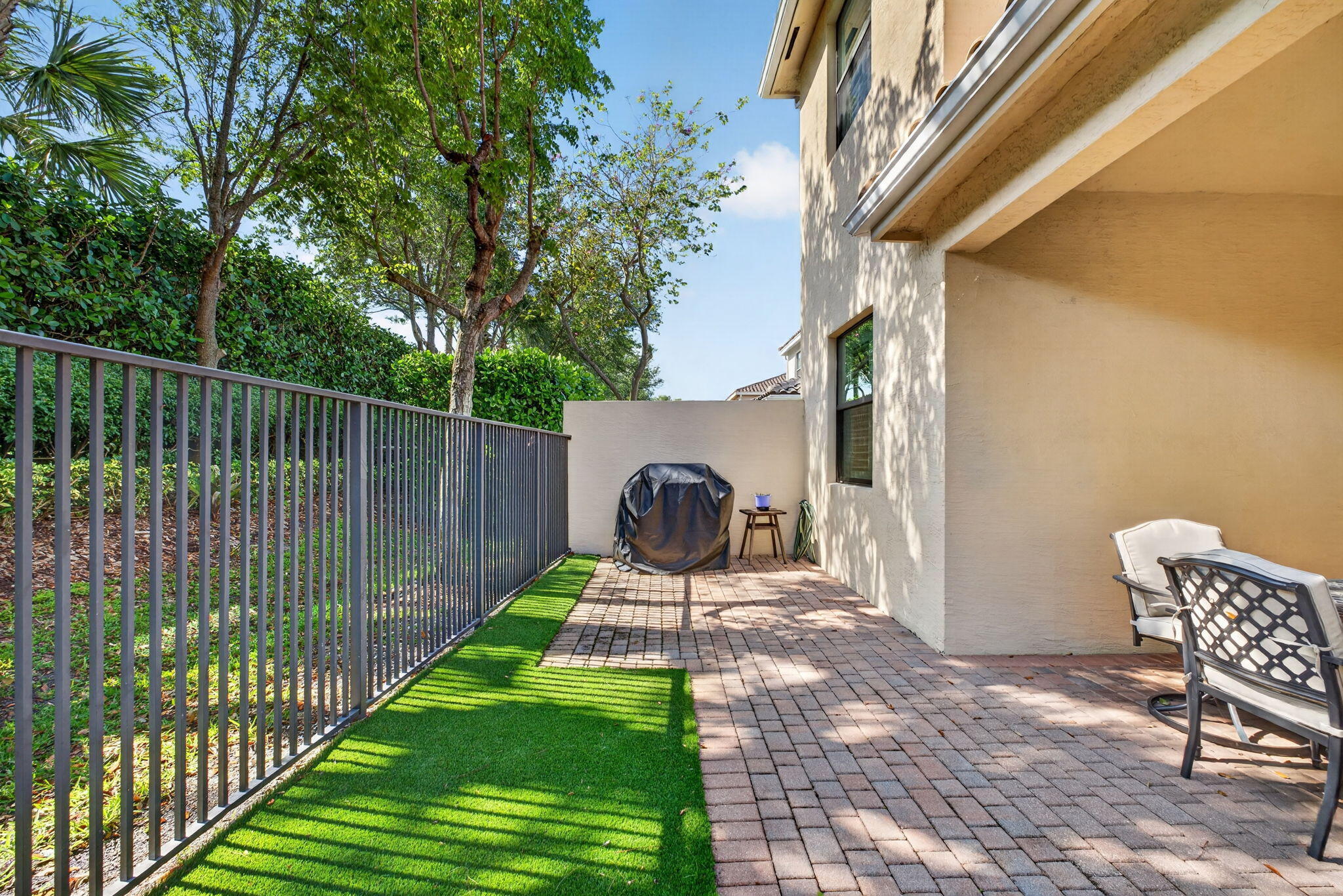 ATLANTIC COMMONS PL 5 - Residential Lease