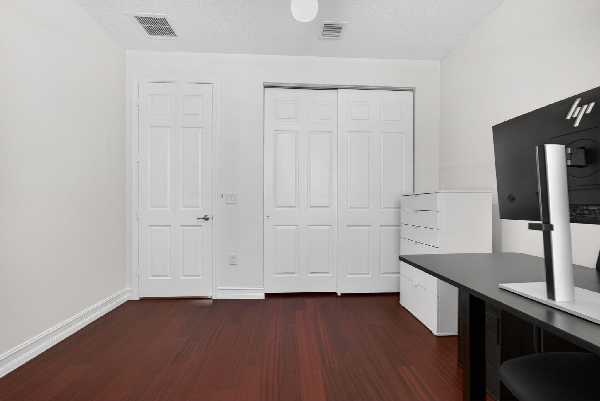 ATLANTIC COMMONS PL 5 - Residential Lease