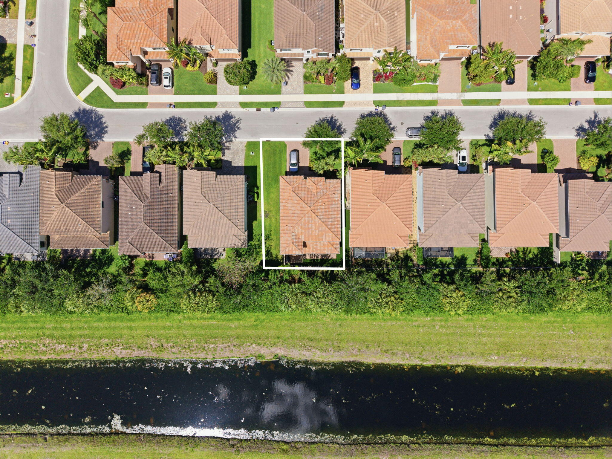 ATLANTIC COMMONS PL 5 - Residential Lease