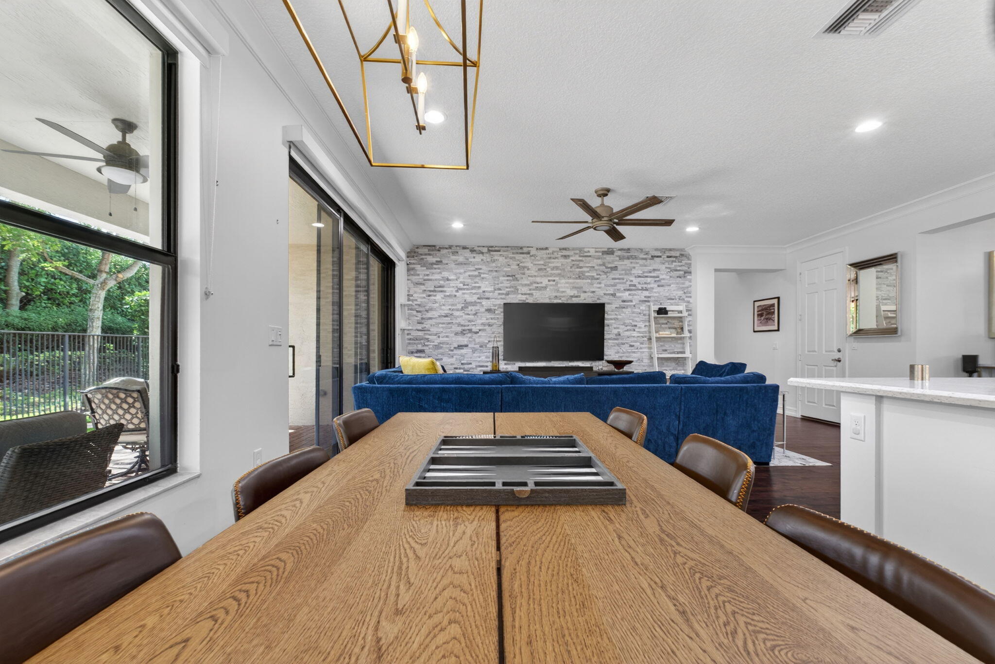 ATLANTIC COMMONS PL 5 - Residential Lease