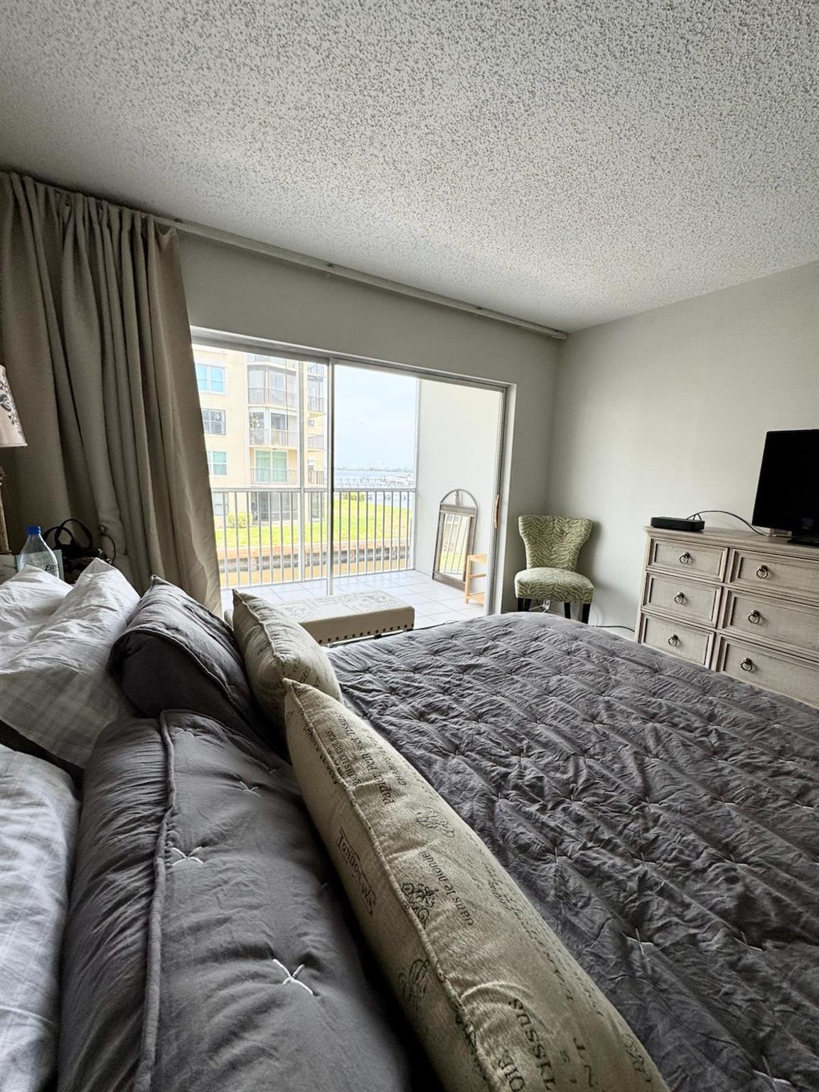 WATERWAY CLUB - Residential Lease