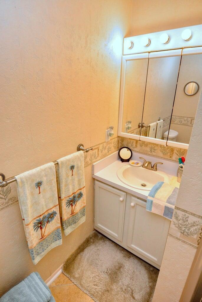 VISTA DEL LAGO CONDO - Residential Lease