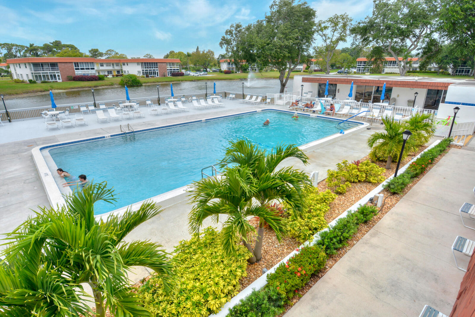 VISTA DEL LAGO CONDO - Residential Lease