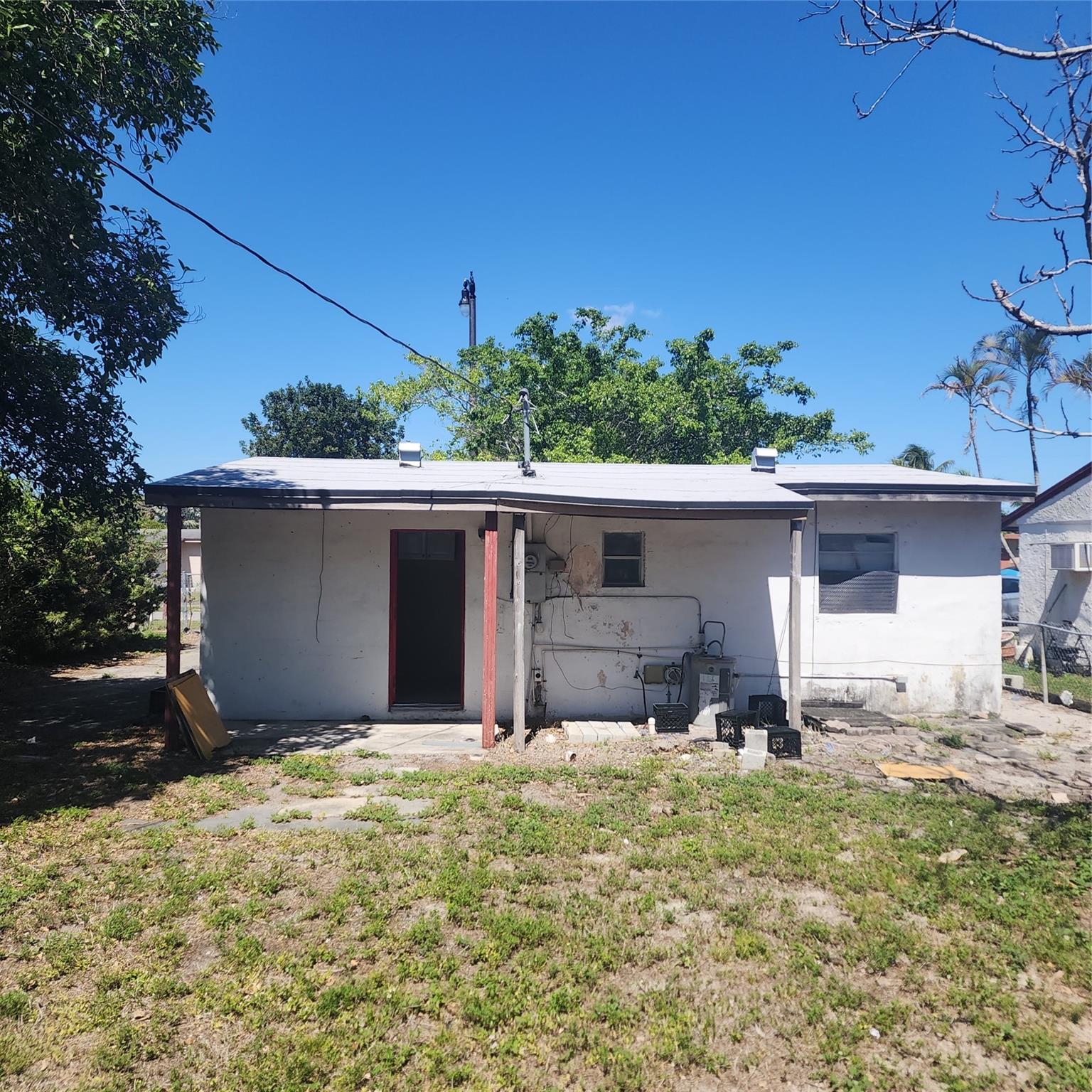 2838 NW 4th St