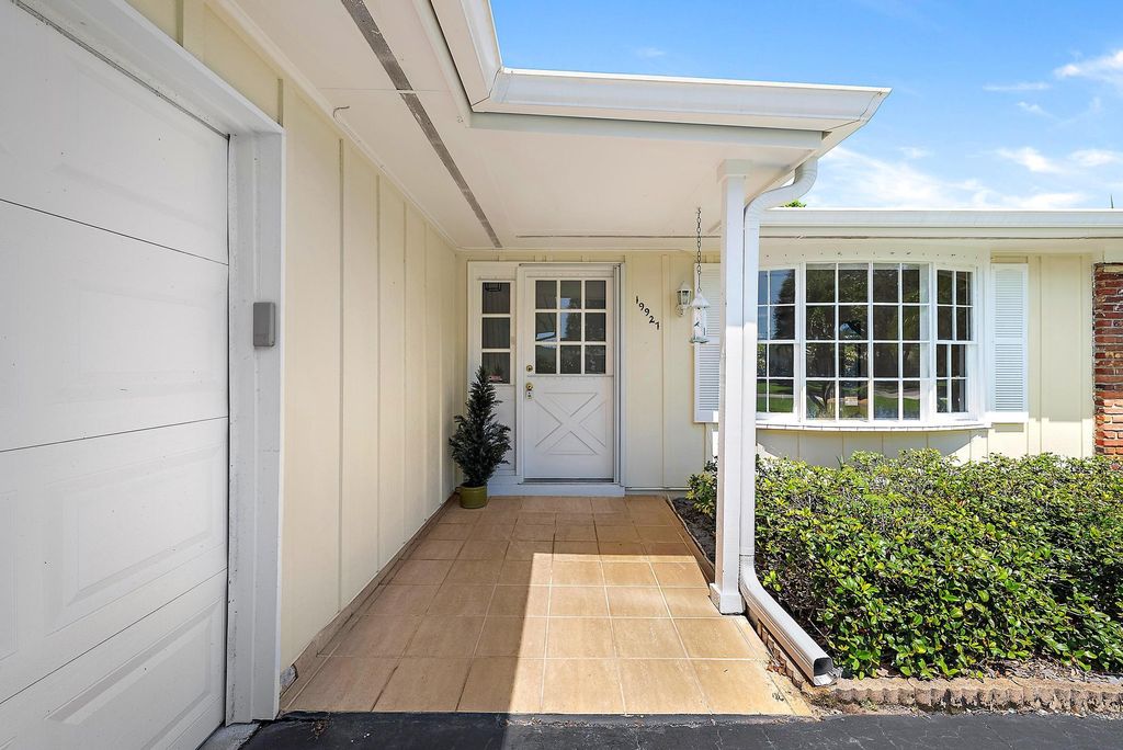 Photo of 19927 Hibiscus Drive, Jupiter, FL 33469 (MLS # R11101694)