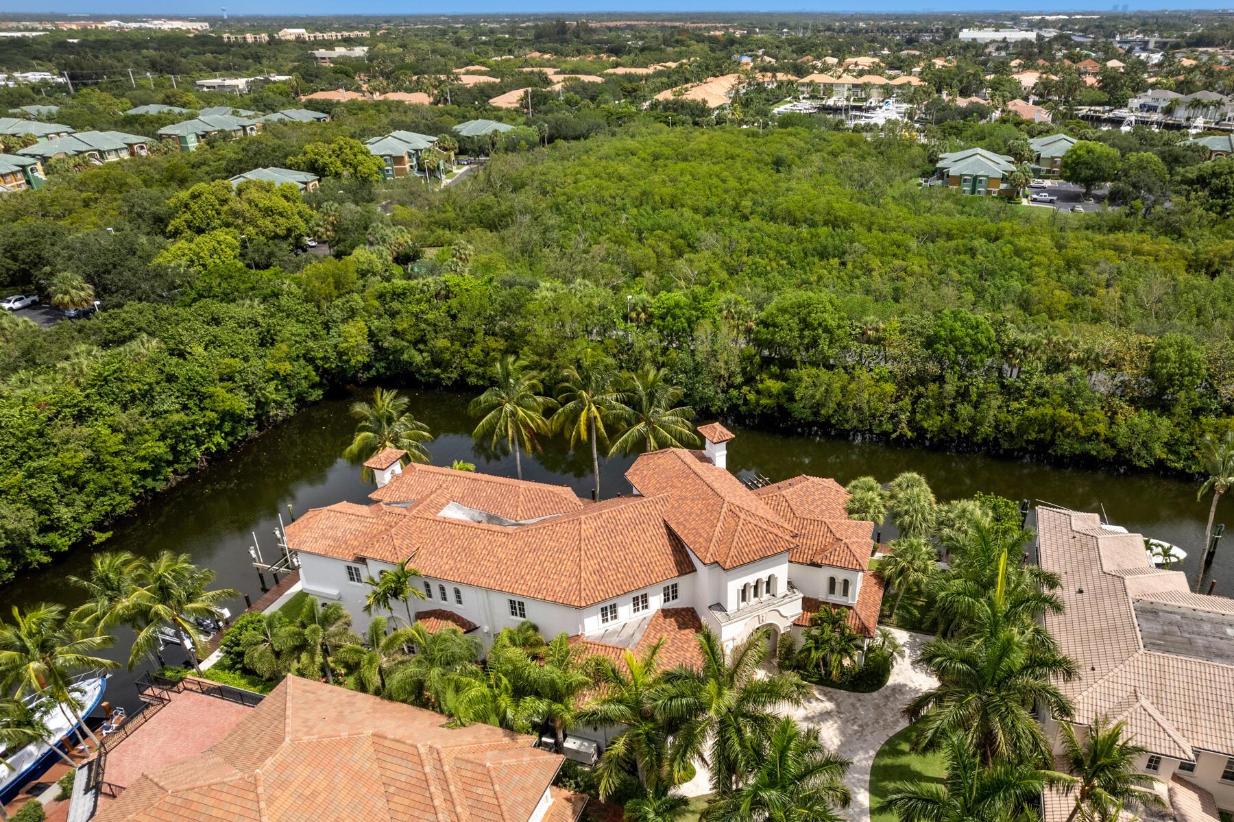 HARBOUR ISLES - Residential