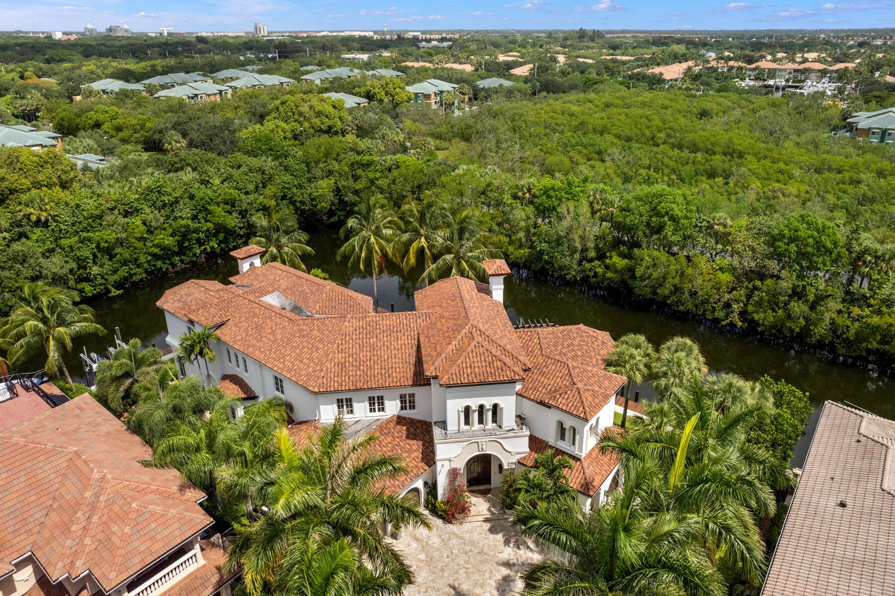 HARBOUR ISLES - Residential