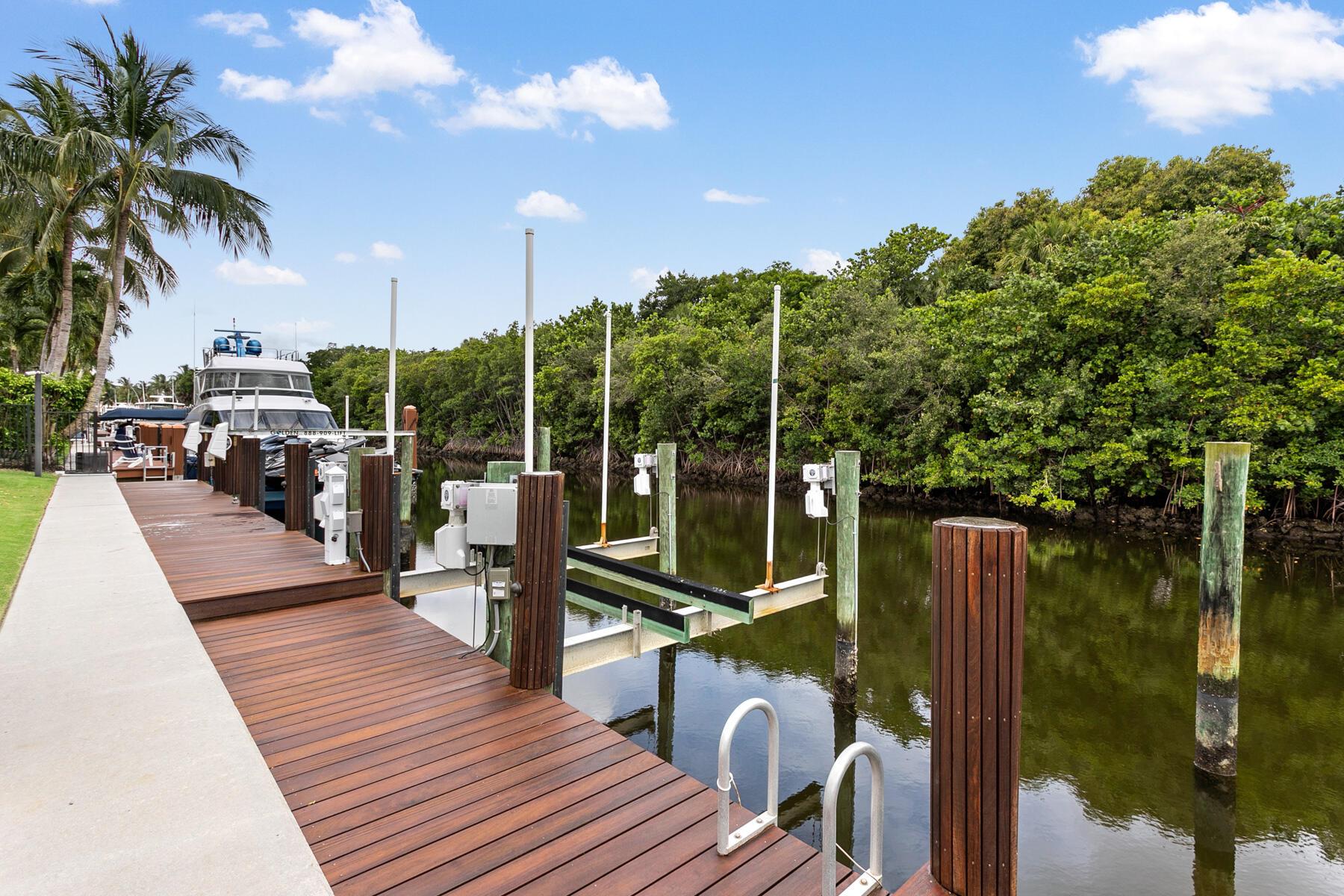 HARBOUR ISLES - Residential