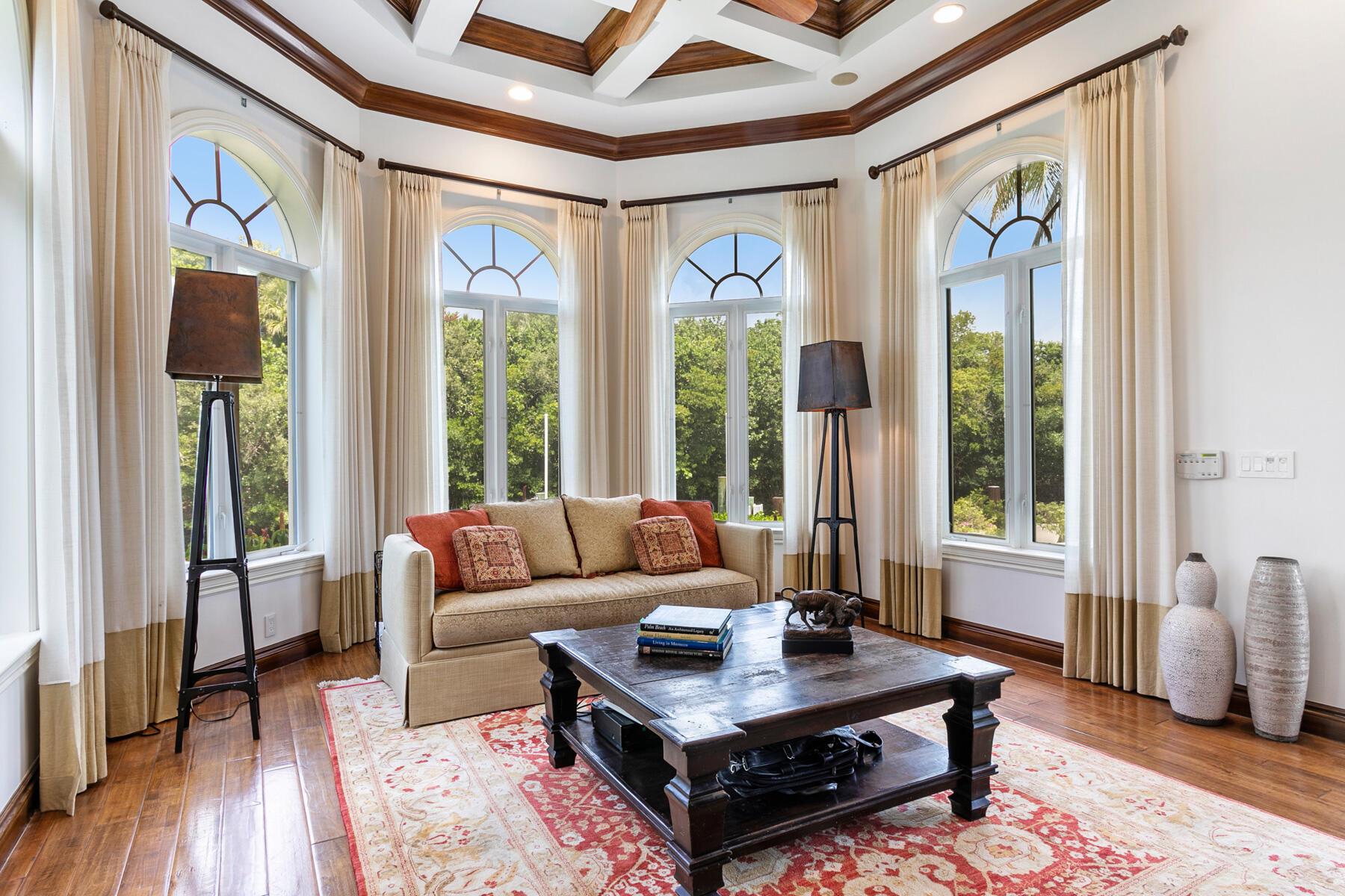 HARBOUR ISLES - Residential