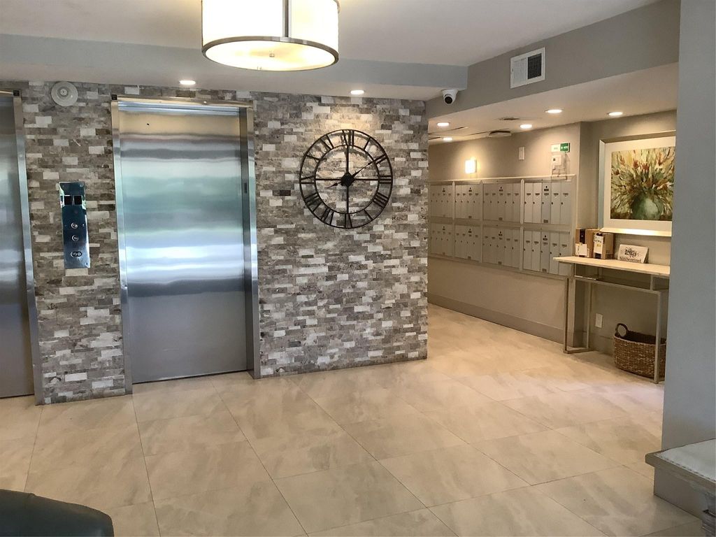 Photo of 575 Oaks Lane #608, Pompano Beach, FL 33069 (MLS # F10539702)