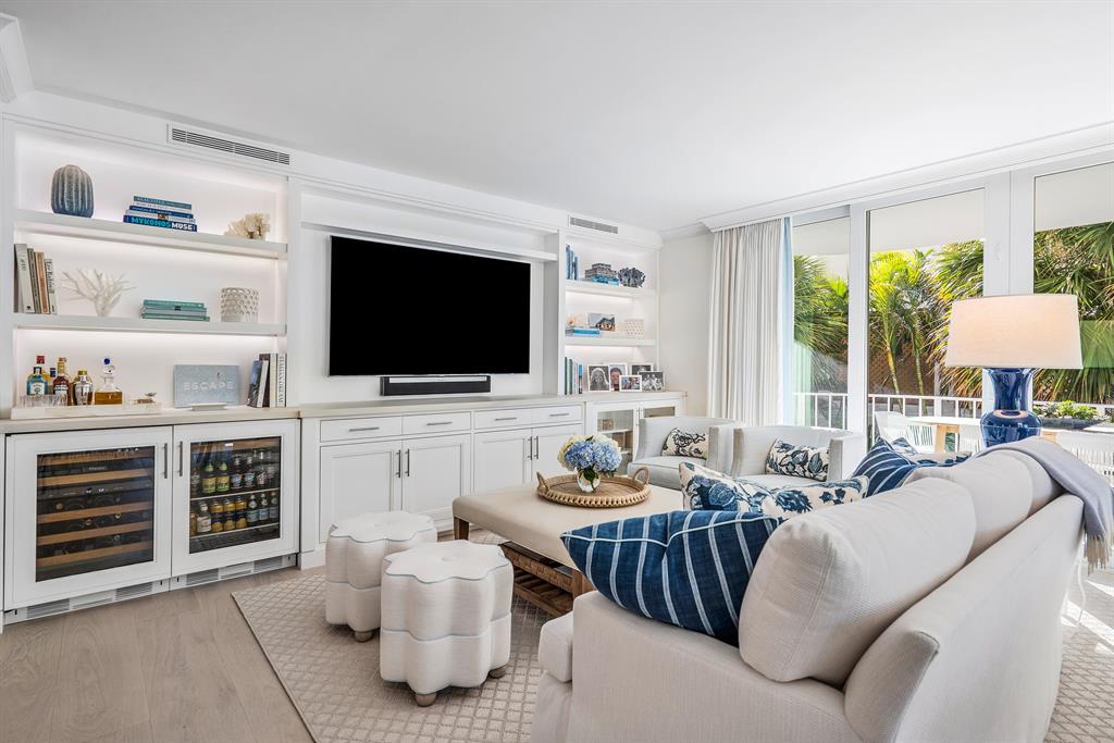 WINTHROP HOUSE CONDO - Residential