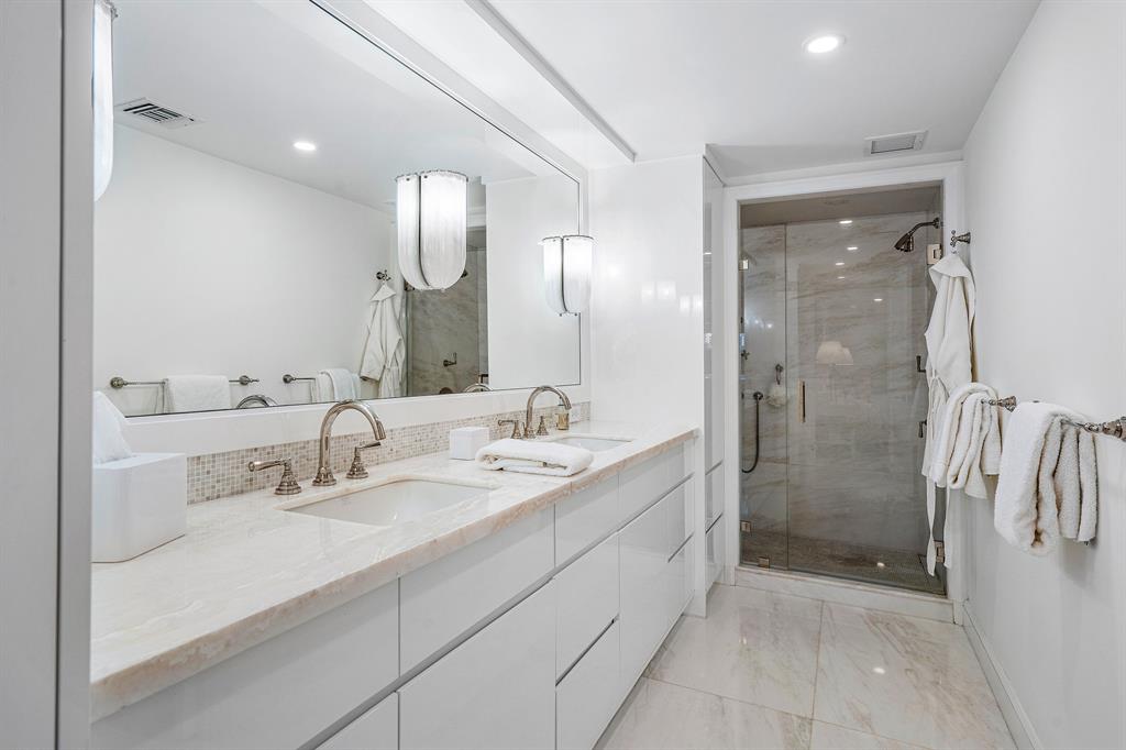 WINTHROP HOUSE CONDO - Residential