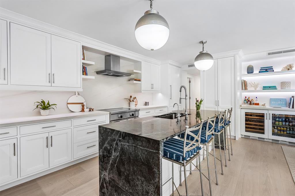 WINTHROP HOUSE CONDO - Residential