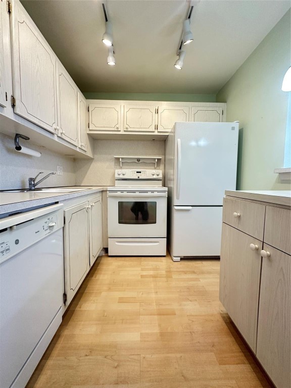 Century Village East - Residential